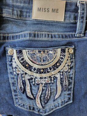 Miss Me Bootcut Dark Wash Stretch Jeans Dreamcatcher Rhinestone Embroidery 29x32